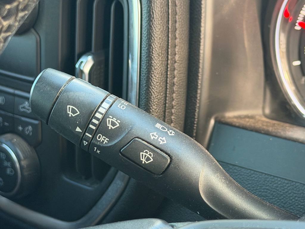 Thumbnail: 2020 Chevrolet Silverado 1500 - 6
