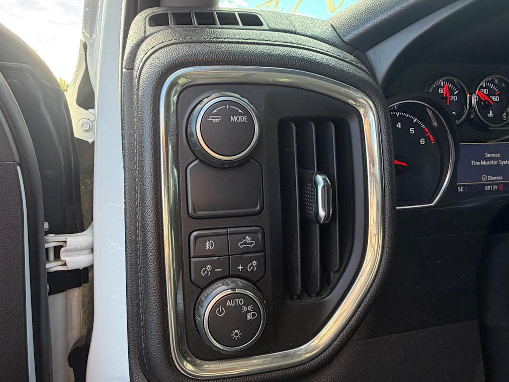 Thumbnail: 2020 Chevrolet Silverado 1500 - 13