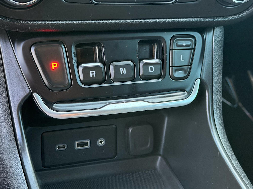 Thumbnail: 2018 GMC Terrain - 31