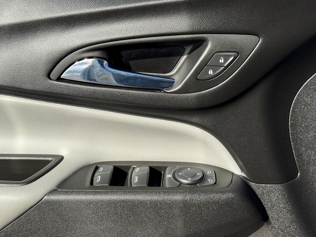 Thumbnail: 2024 Chevrolet Equinox - 21