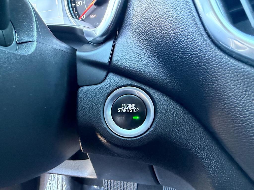 Thumbnail: 2022 Chevrolet Equinox - 32