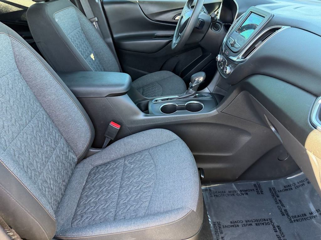 Thumbnail: 2022 Chevrolet Equinox - 9