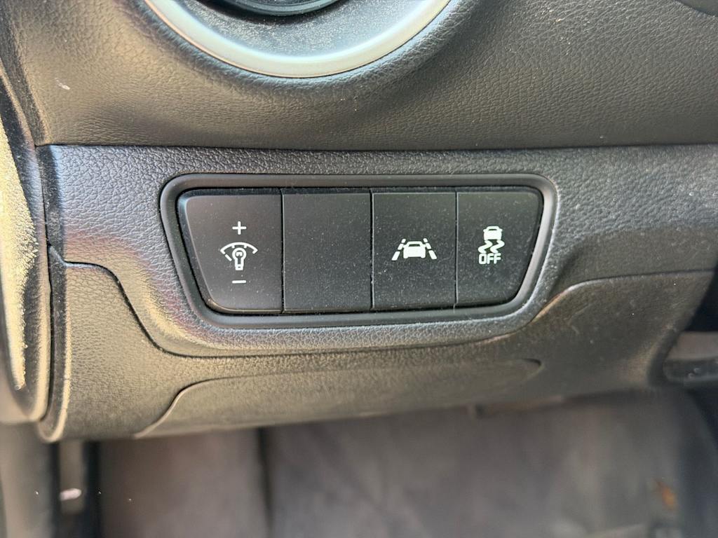 Thumbnail: 2021 Kia Forte - 12