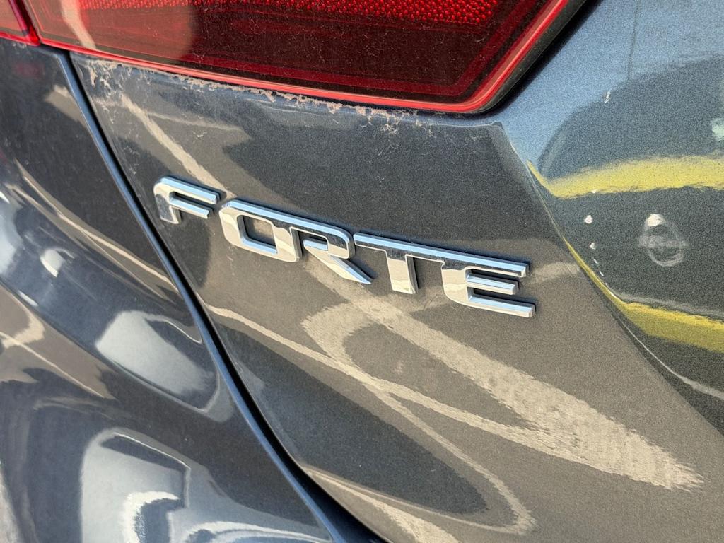 Thumbnail: 2021 Kia Forte - 10