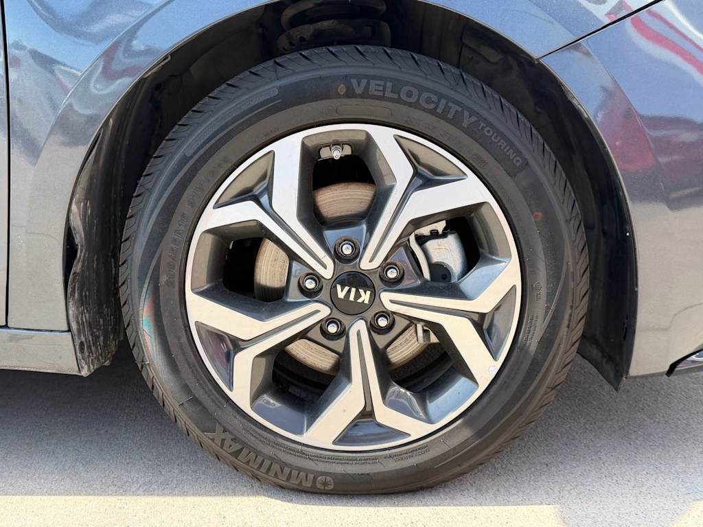 Thumbnail: 2021 Kia Forte - 7