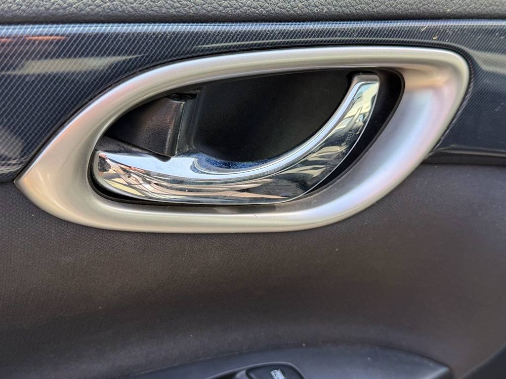 Thumbnail: 2019 Nissan Sentra - 15