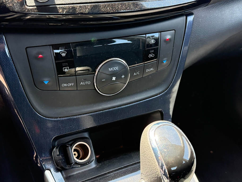 Thumbnail: 2019 Nissan Sentra - 12