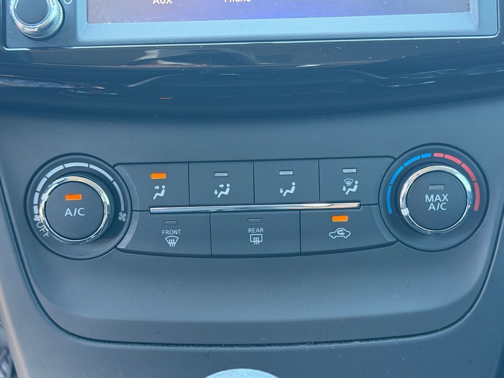 Thumbnail: 2019 Nissan Sentra - 26