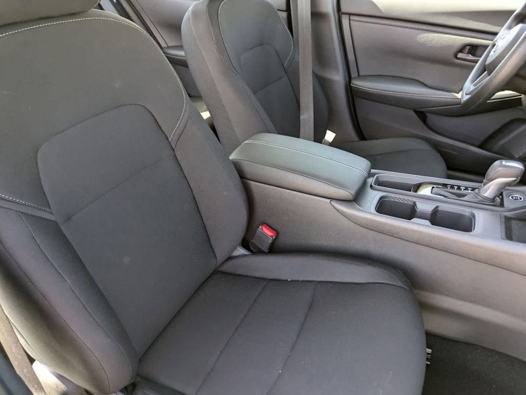 Thumbnail: 2025 Nissan Sentra - 9