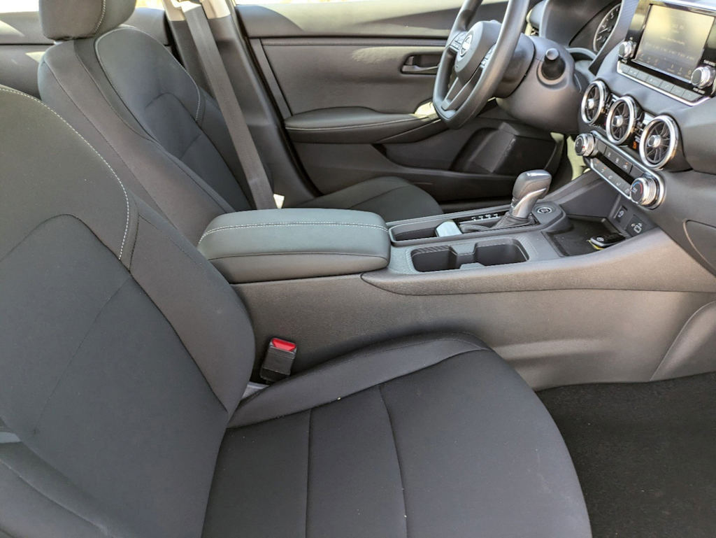 Thumbnail: 2025 Nissan Sentra - 10