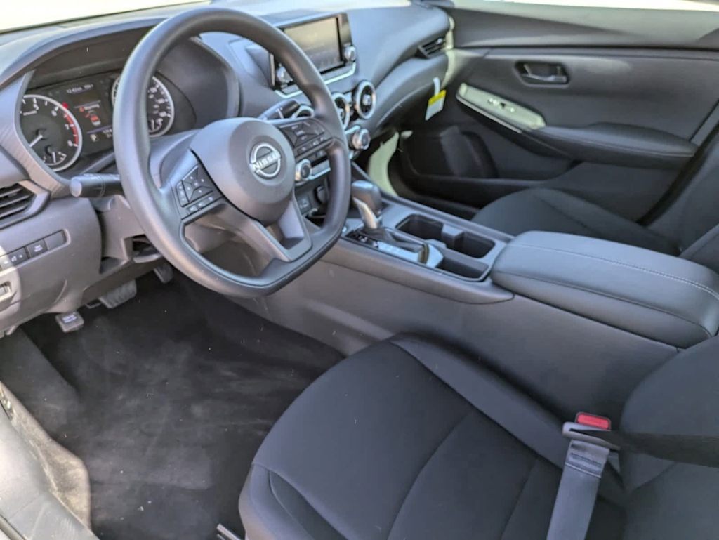 Thumbnail: 2025 Nissan Sentra - 2