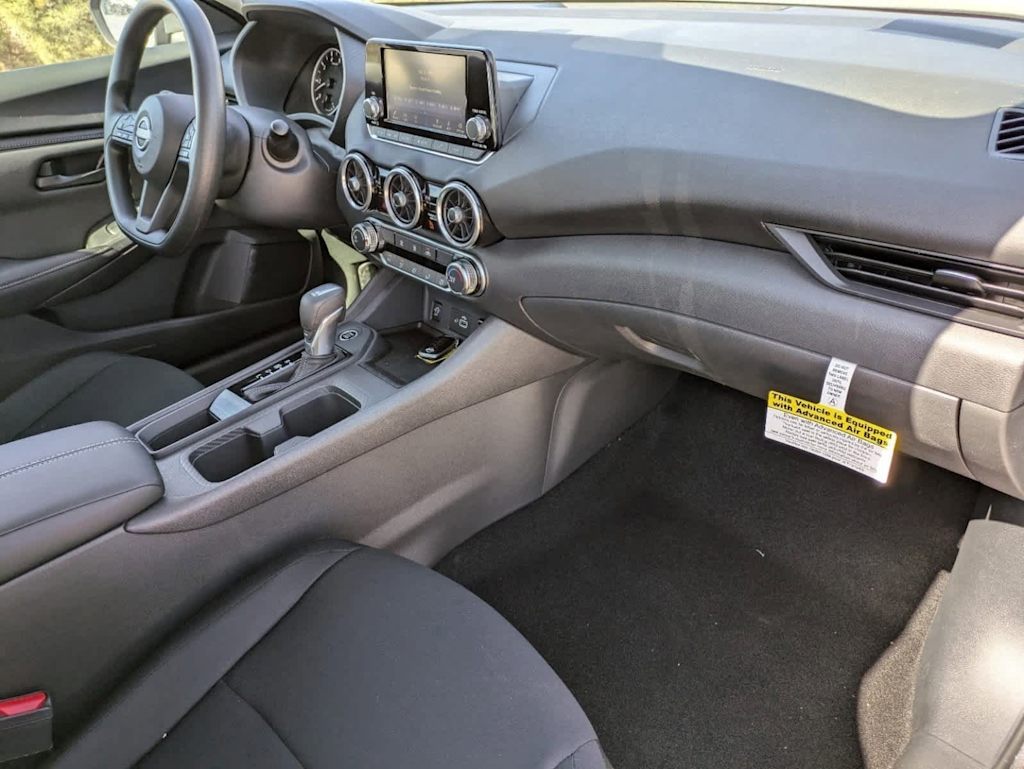 Thumbnail: 2025 Nissan Sentra - 8