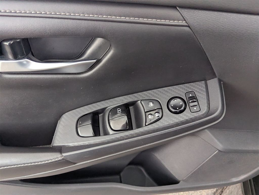 Thumbnail: 2021 Nissan Sentra - 25