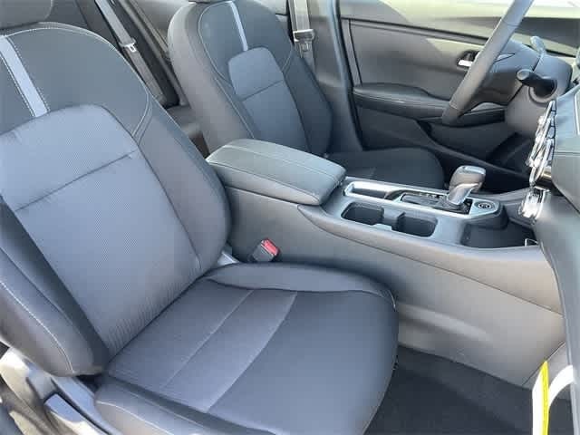 Thumbnail: 2025 Nissan Sentra - 9