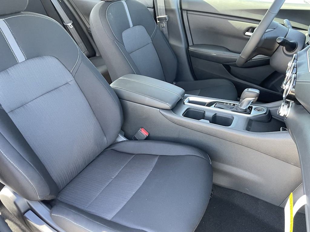 Thumbnail: 2025 Nissan Sentra - 9