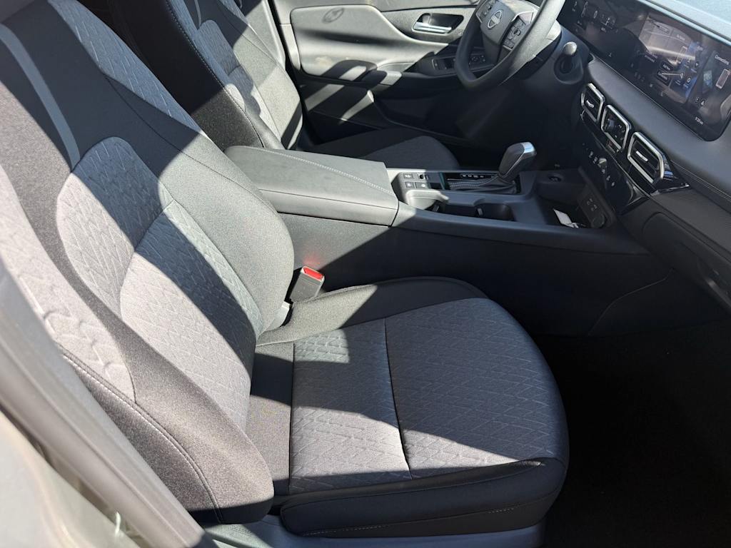 Thumbnail: 2026 Nissan Sentra - 9