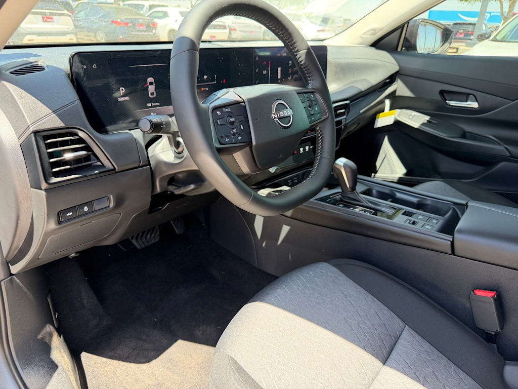 Thumbnail: 2026 Nissan Sentra - 2