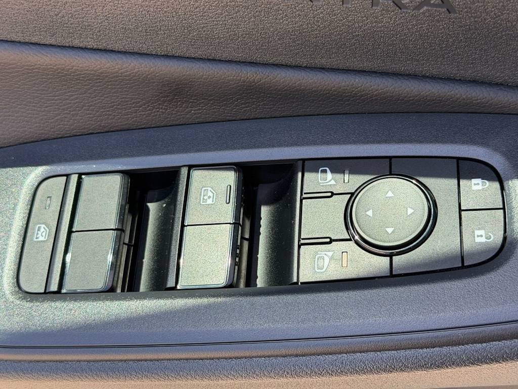Thumbnail: 2026 Nissan Sentra - 21