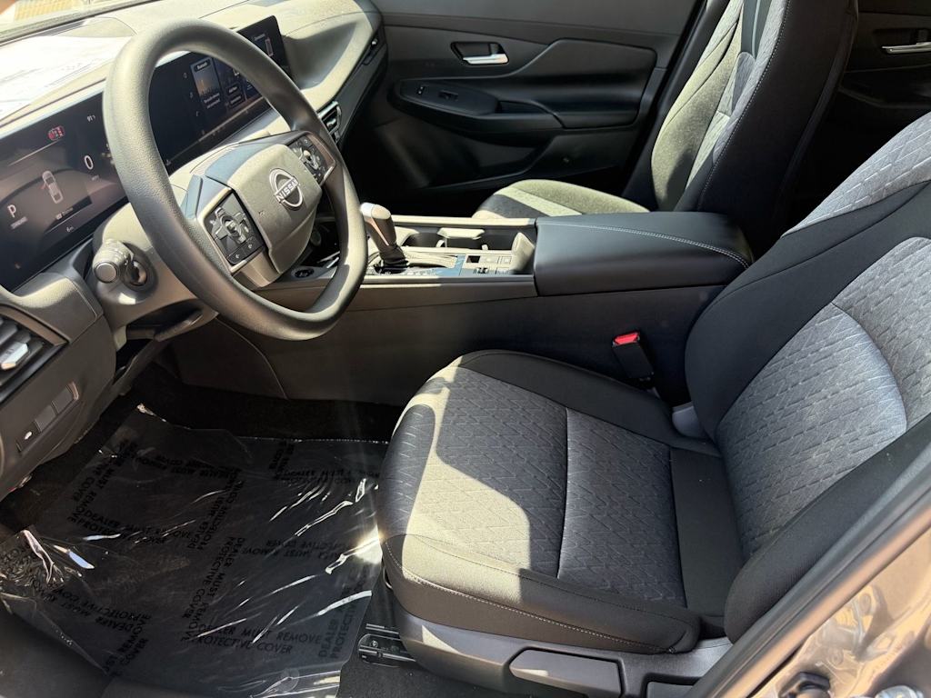 Thumbnail: 2026 Nissan Sentra - 6