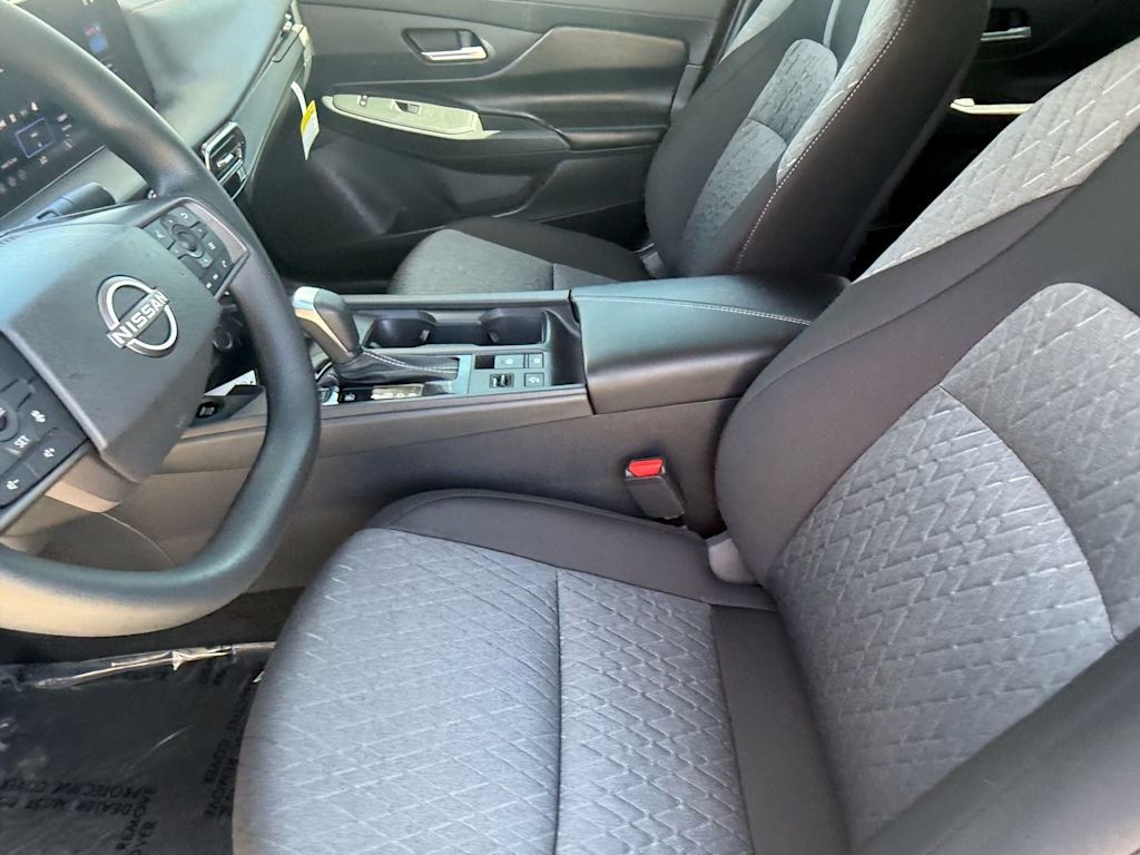 Thumbnail: 2026 Nissan Sentra - 9