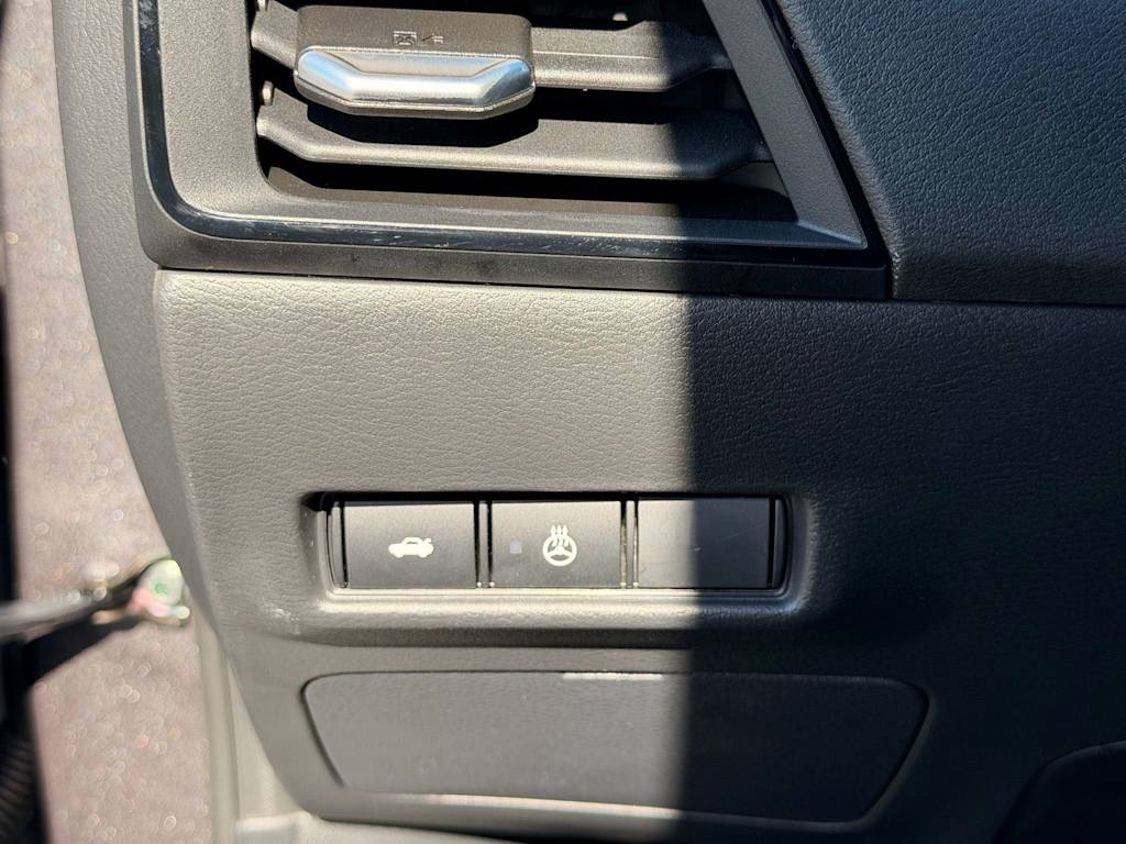 Thumbnail: 2026 Nissan Sentra - 17