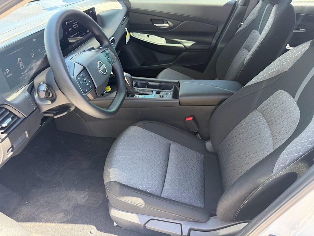 Thumbnail: 2026 Nissan Sentra - 9