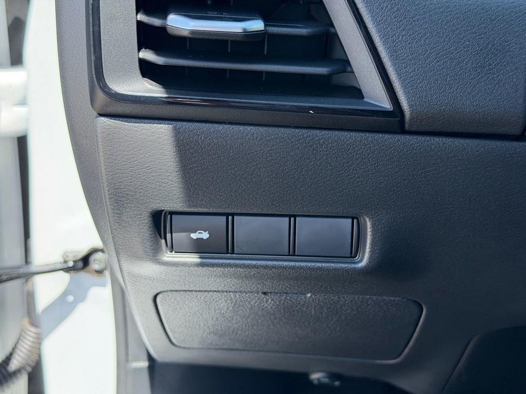 Thumbnail: 2026 Nissan Sentra - 19