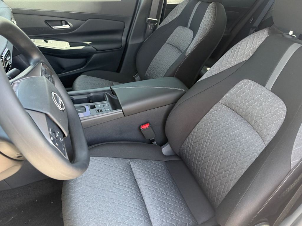 Thumbnail: 2026 Nissan Sentra - 5