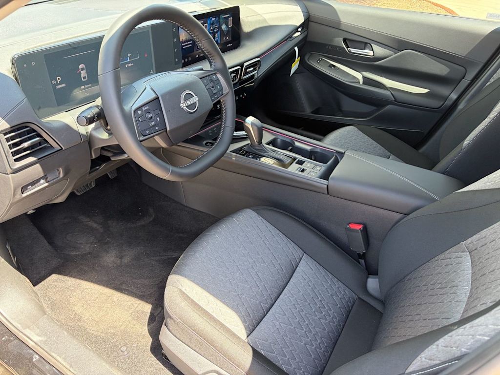 Thumbnail: 2026 Nissan Sentra - 2