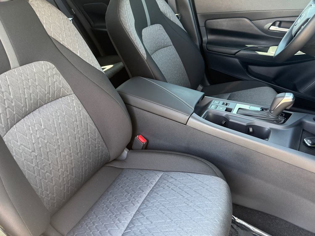 Thumbnail: 2026 Nissan Sentra - 9