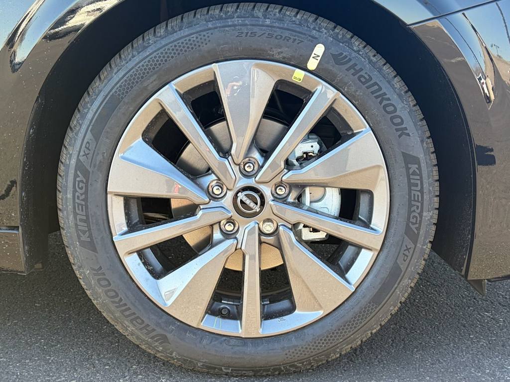 Thumbnail: 2026 Nissan Sentra - 5