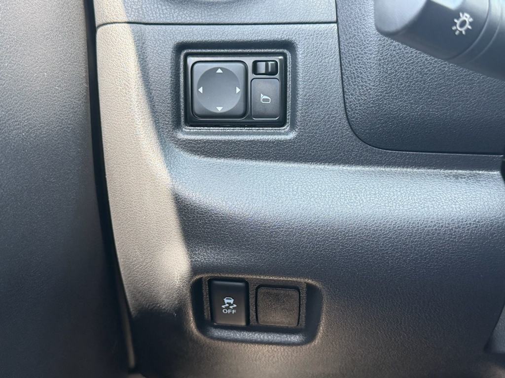 Thumbnail: 2019 Nissan Versa Note - 23
