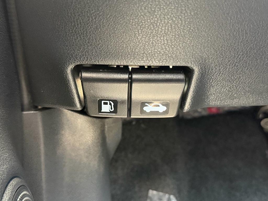 Thumbnail: 2019 Nissan Versa Note - 24