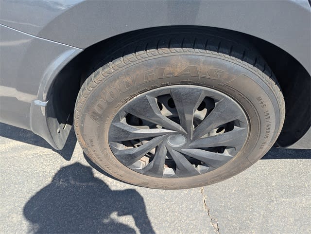 Thumbnail: 2020 Nissan Versa - 18