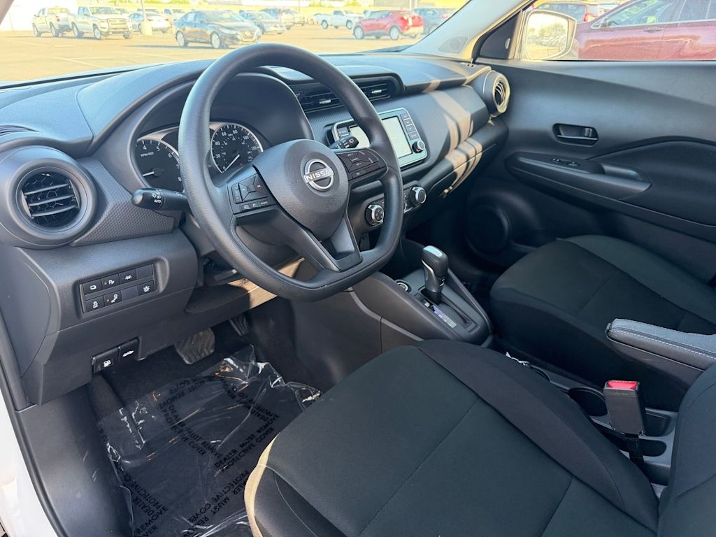 Thumbnail: 2025 Nissan Kicks - 2