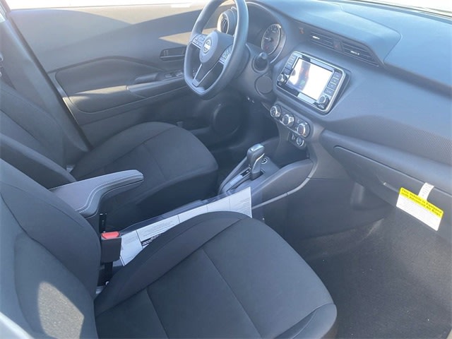 2025 Nissan Kicks S 7