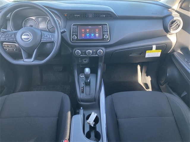 2025 Nissan Kicks S 11
