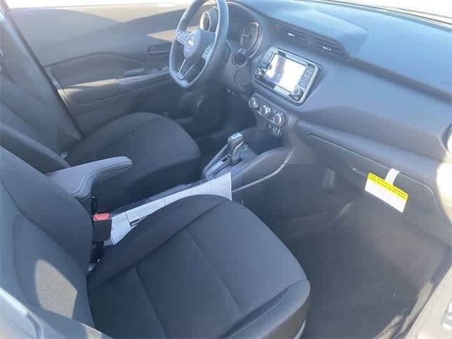 Thumbnail: 2025 Nissan Kicks - 2