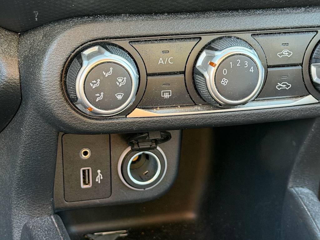 Thumbnail: 2021 Nissan Kicks - 14