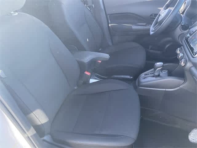 Thumbnail: 2025 Nissan Kicks - 9