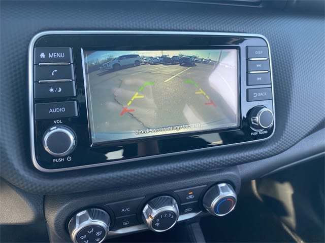 2025 Nissan Kicks S 22