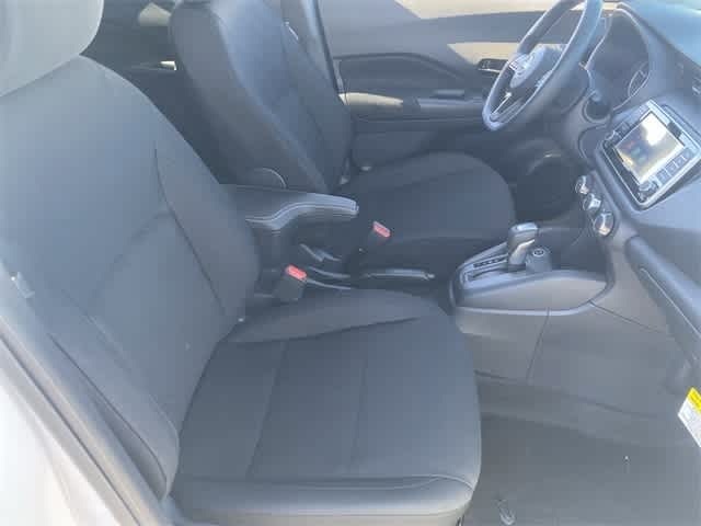 Thumbnail: 2025 Nissan Kicks - 9