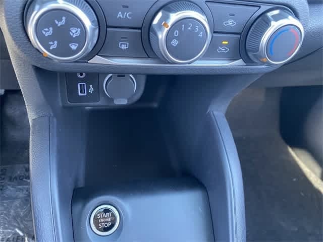 Thumbnail: 2025 Nissan Kicks - 26