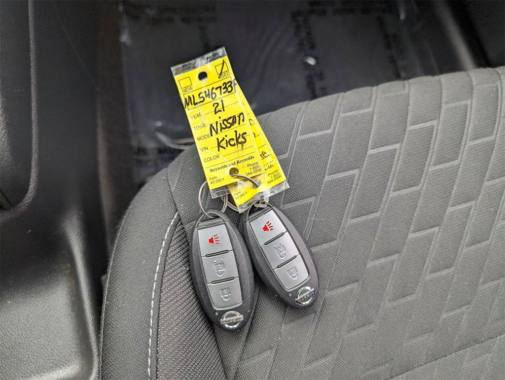 Thumbnail: 2021 Nissan Kicks - 17