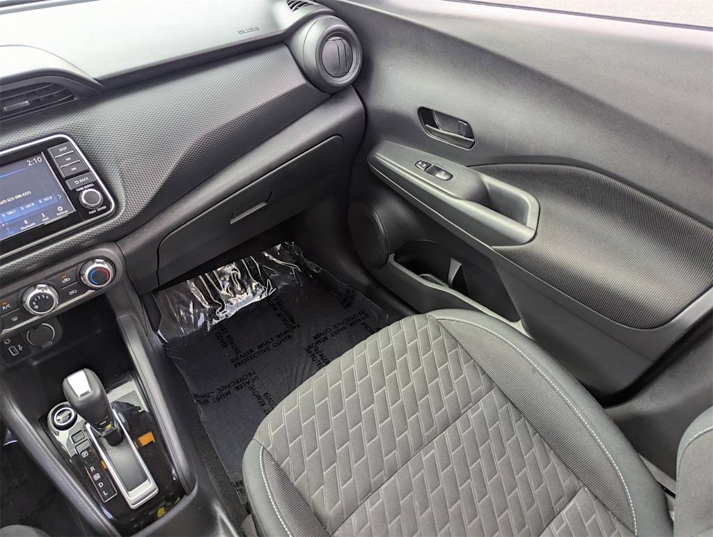 Thumbnail: 2021 Nissan Kicks - 24