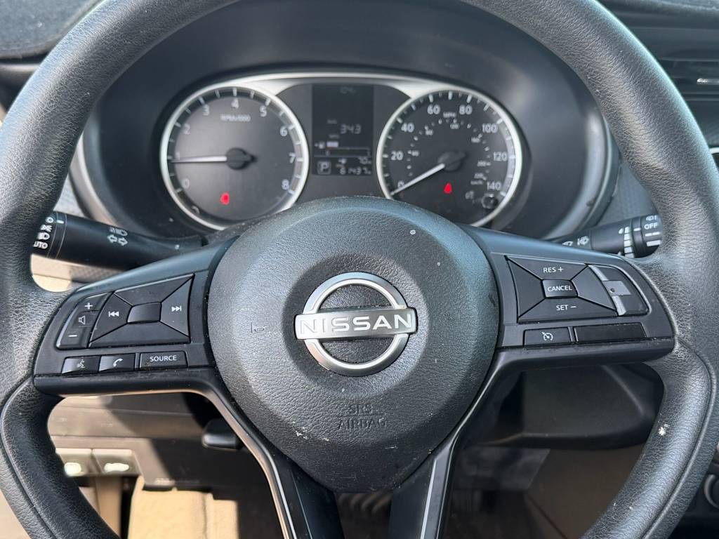 Thumbnail: 2023 Nissan Kicks - 10