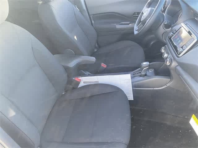 Thumbnail: 2025 Nissan Kicks - 9