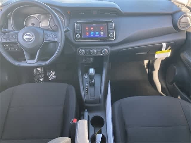 Thumbnail: 2025 Nissan Kicks - 2