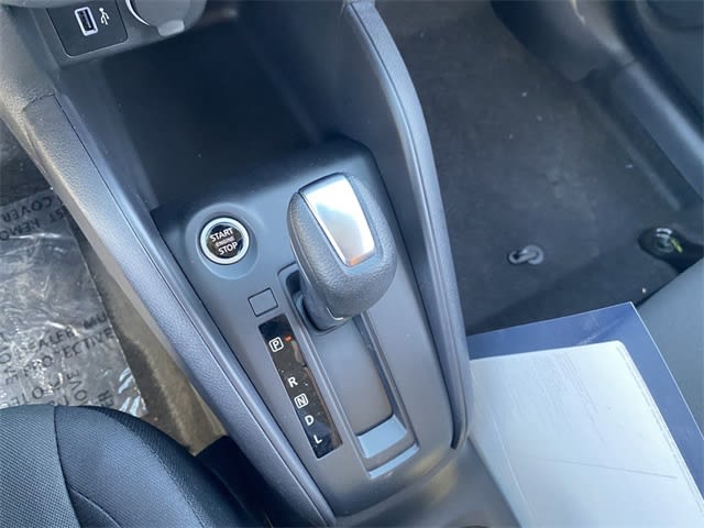 Thumbnail: 2025 Nissan Kicks - 12