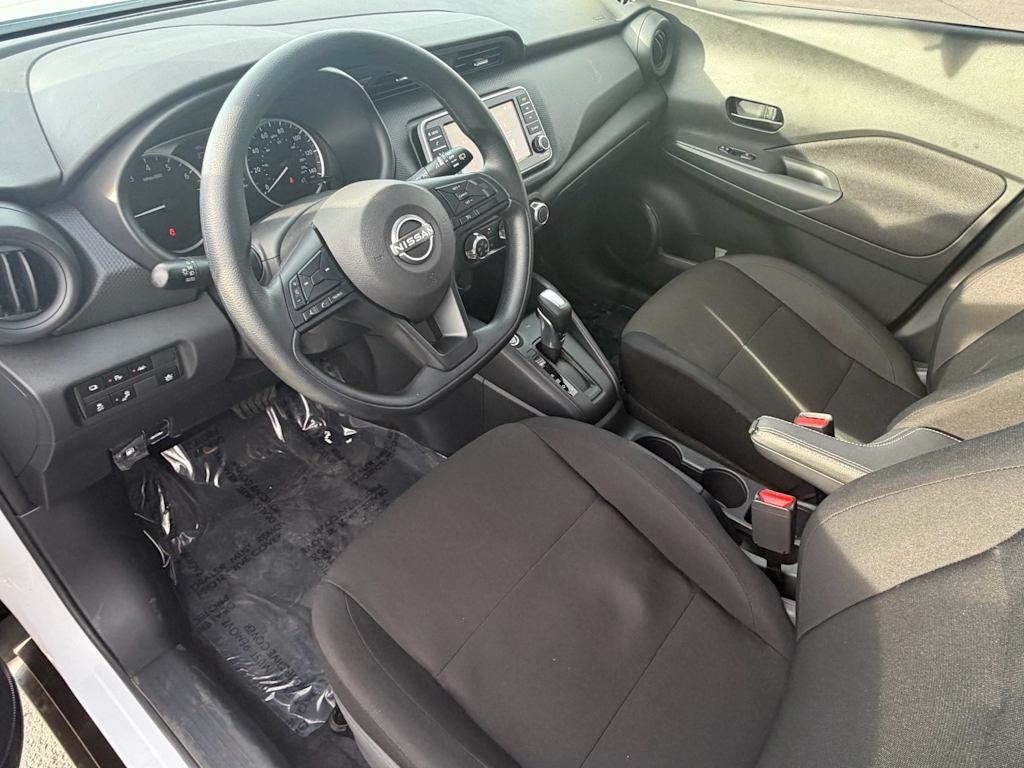 Thumbnail: 2025 Nissan Kicks - 2